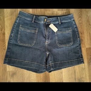 Simply Vera Vera Wang Jean Shorts. Sz 14